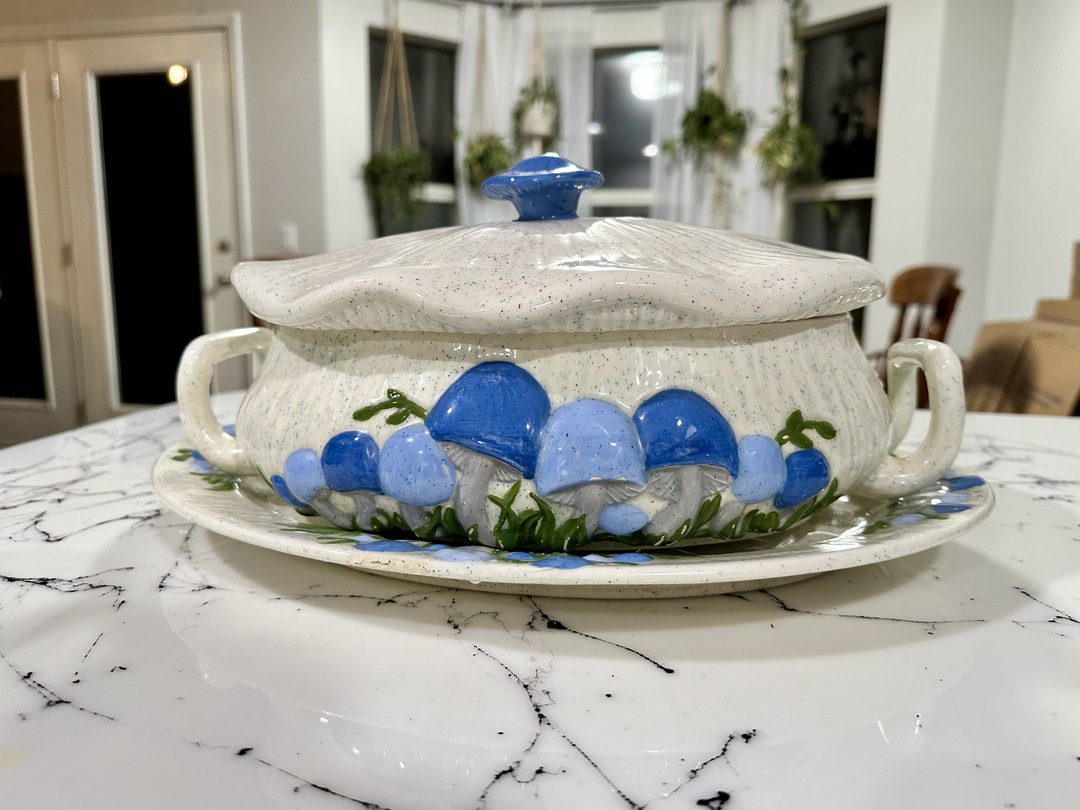 Unveiling Secondhand Treasures in the Mohawk Valley by Claire Steffen. Photos by Claire Steffen.