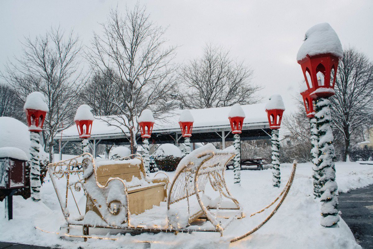 The Village of Frankfort seasonal decorations. Photo by Alexandra Tamburro. The Village of Frankfort seasonal decorations. Photo by Alexandra Tamburro.