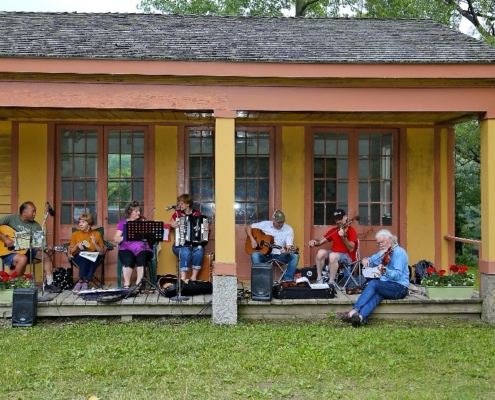 Putman Porch Music at Schoharie Crossing