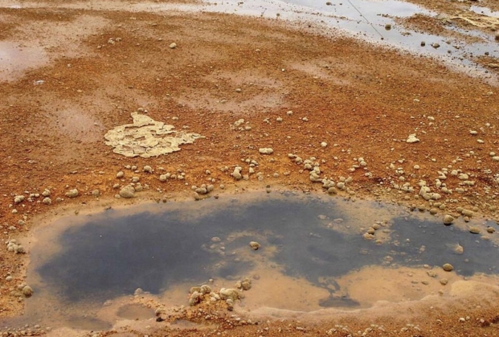 Example of toxic water Source: Herman Gunawan, CC BY-SA 3.0 , via Wikimedia Commons