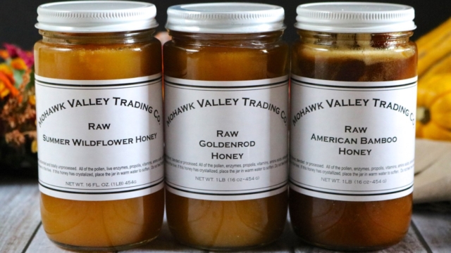 mohawk-valley-trading-company-raw-honey-1